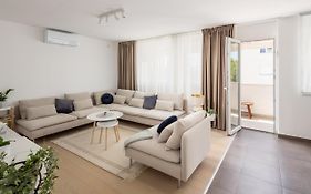 Apartment Nova 4*