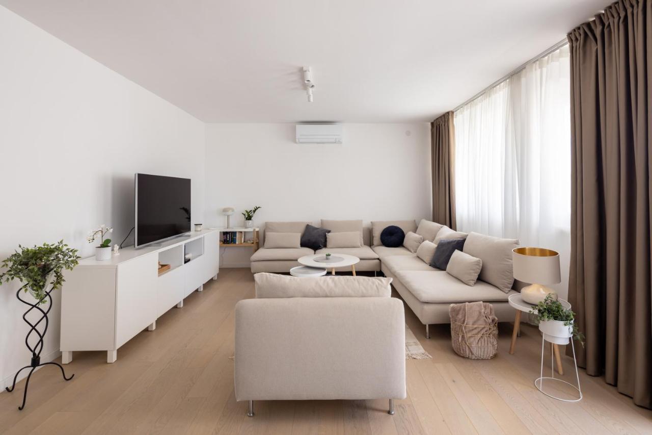Apartment Nova 4* Dugi Rat Zewnętrze zdjęcie