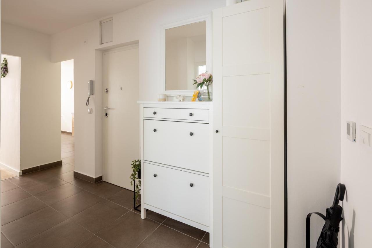 Apartment Nova 4* Dugi Rat Zewnętrze zdjęcie