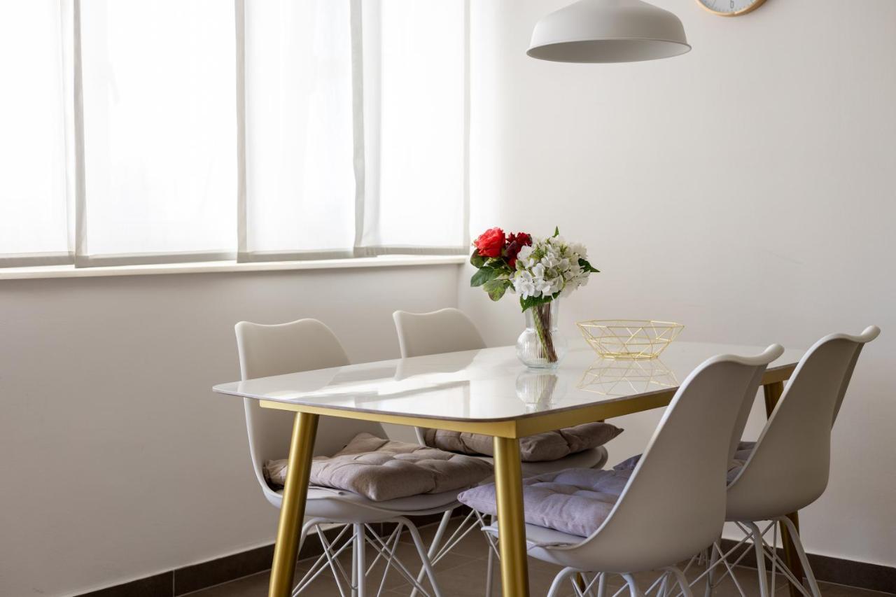 Apartment Nova 4* Dugi Rat Zewnętrze zdjęcie